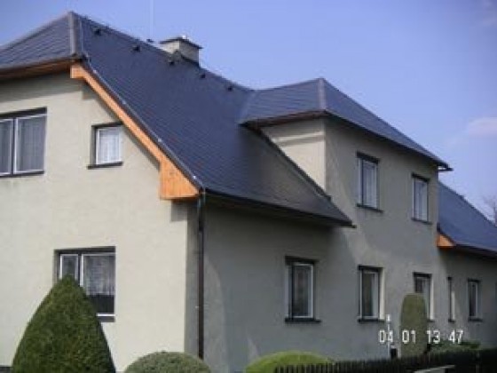 Rekonstrukce střechy objektu RD ve Vikýřovicích - realizace v r.2003.